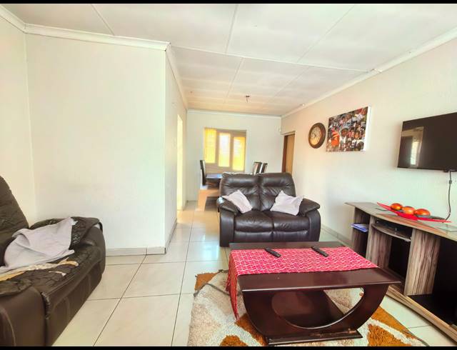 3 BEDROOM HOUSE FOR SALE IN ZAMDELA